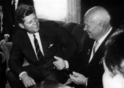 Ron Paul Says On Ukraine, RFK Offers the JFK Solution