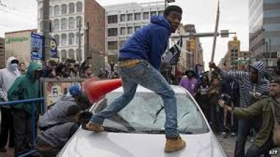 Scenes of Chaos in Baltimore as Thousands Protest Freddie Gray’s Death