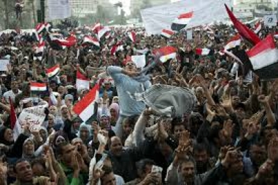 عندما تتجدد الثورة