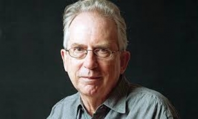 Peter Carey among writers to protest PEN honour for Charlie Hebdo