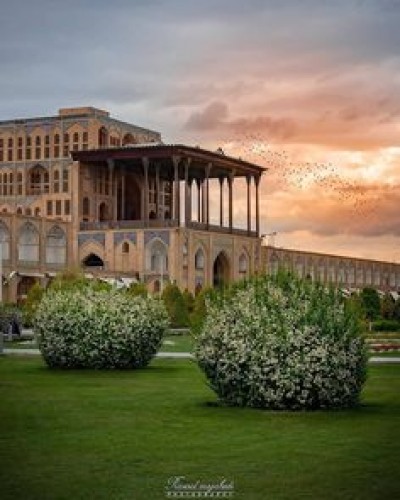 الإنسان المأزوم