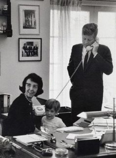 Instagram Reinstates Robert F. Kennedy Jr., Claims Ban on Campaign Account Was a Mistake