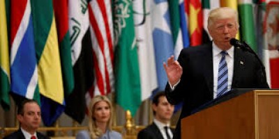 A la demande non-officielle d&#039;un diplomate Américain de l&#039;USA Embassy en Algérie lecture de Afaf Aniba du discours du Président Mr Donald Trump Mai 2017 à Riyadh, Arabie Séoudite