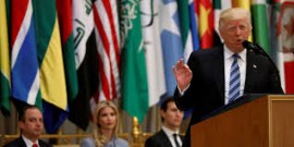 A la demande non-officielle d&#039;un diplomate Américain de l&#039;USA Embassy en Algérie lecture de Afaf Aniba du discours du Président Mr Donald Trump Mai 2017 à Riyadh, Arabie Séoudite